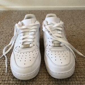 Nike Air Force One Low Tops - White, 8.5